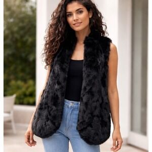 Kiss & Tell Faux Fur Vest Francesca's Women's Small Black Open Front NWT